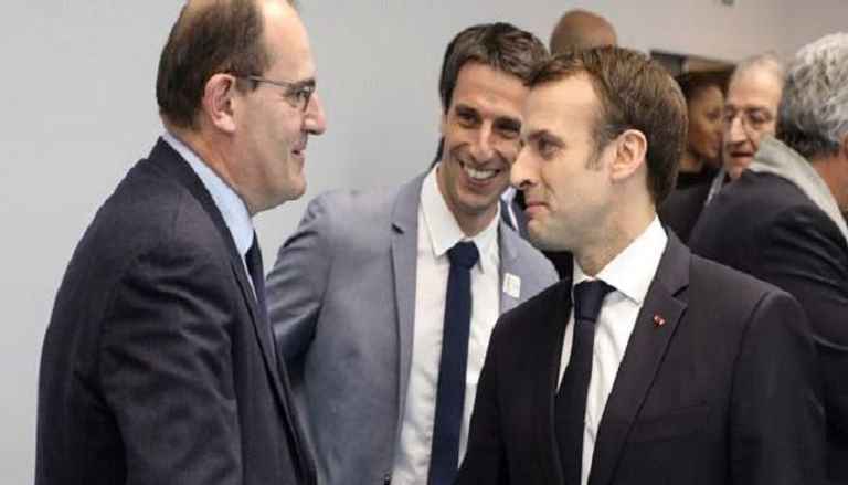 الرئيس الفرنسي إيمانويل ماكرون ورئيس الوزراء المعين جان كاستكس