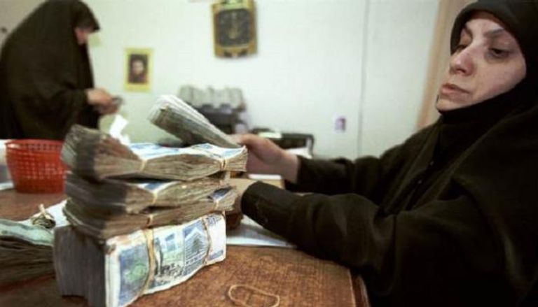 حزب الله يعوض نقص الدولار من جيوب اللبنانيين
