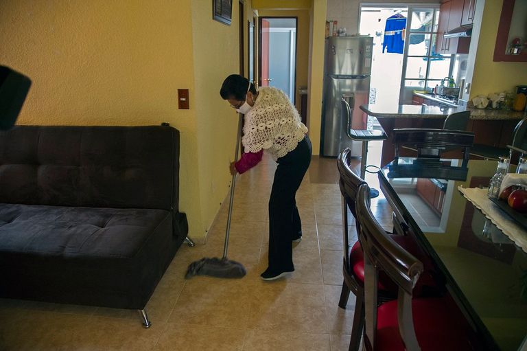 العاملة المنزلية في مكسيكو فيرونيكا سانشيس