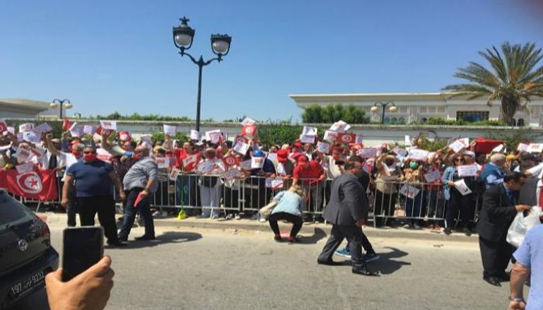 إحدى المسيرات في تونس رفضا للإخوان- أرشيفية