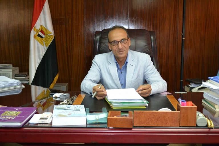 الدكتور هيثم الحاج على رئيس الهيئة المصرية العامة للكتاب