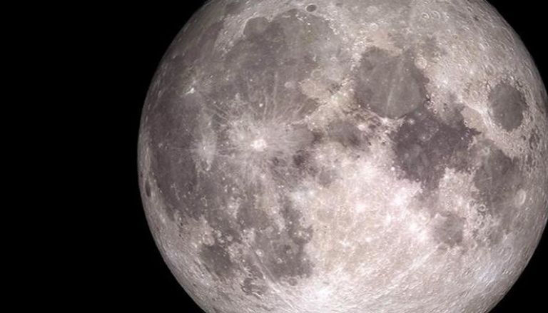 نظرية جديدة لأصل القمر