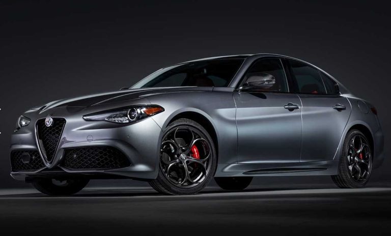 ألفا روميو Giulia Ti Sport Carbon