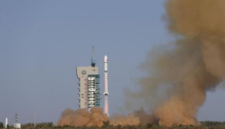 إطلاق قمر صناعي صيني لدراسة البيئة الفضائية