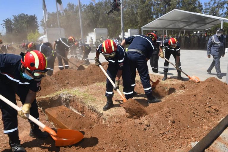 مراسم دفن الرفات الـ24 شهداء المقاومات الشعبية بالجزائر