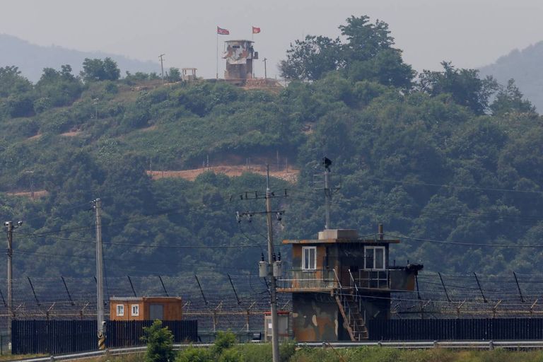 160 082828 north korean defector tale shows rotting military 3