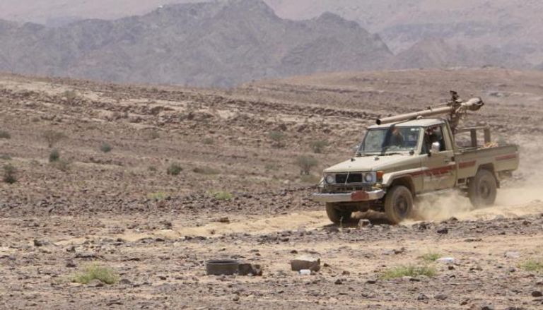 دورية للجيش اليمني في جبهة نهم