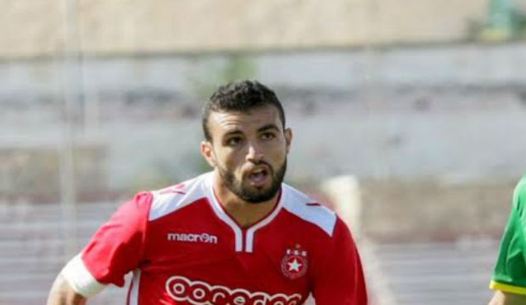 حمدي النقاز بقميص النجم الساحلي حمدي النقاز