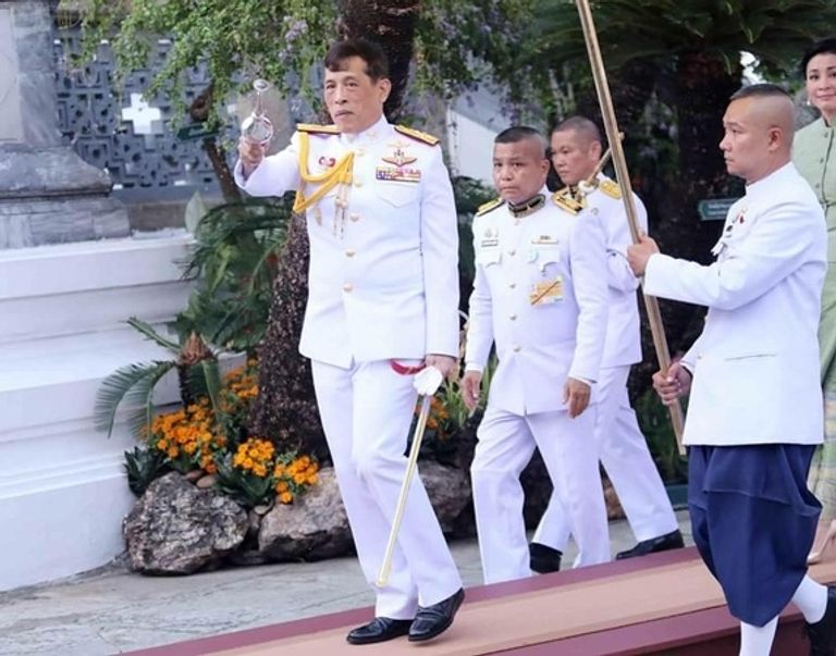 ملك تايلاند في موكب الاحتفال بموسم الأمطار