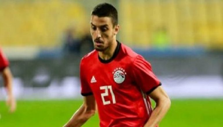 طاهر محمد طاهر بقميص منتخب مصر طاهر محمد طاهر لاعب الأهلي الجديد