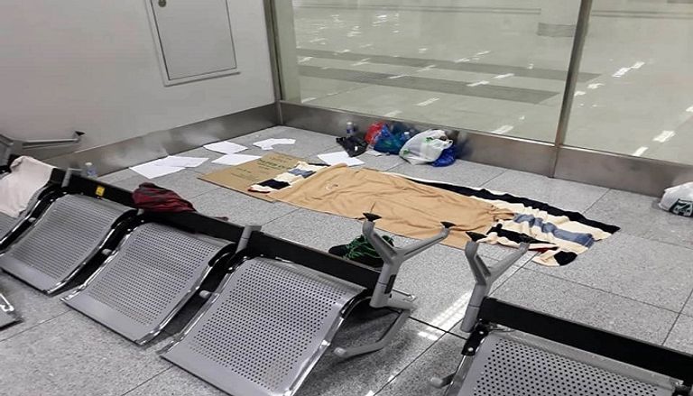 رومان تروفيموف داخل صالة المغادرة