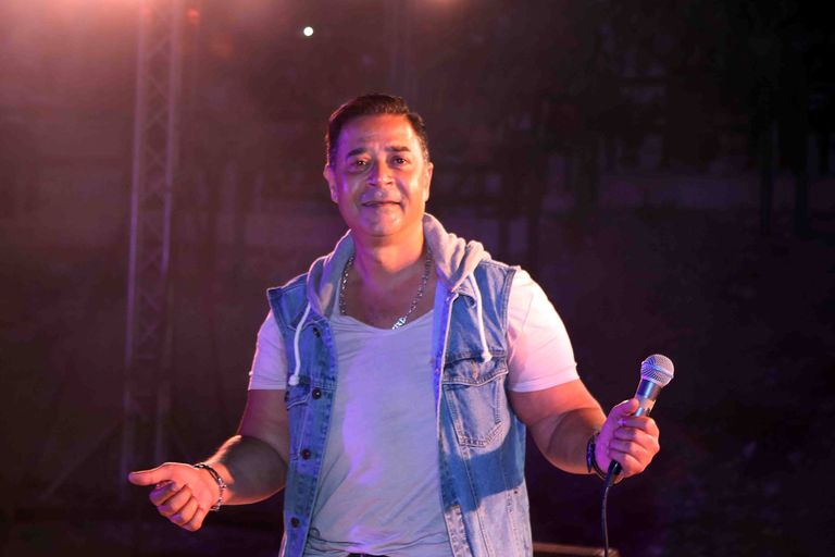 الفنان المصري محمد منير