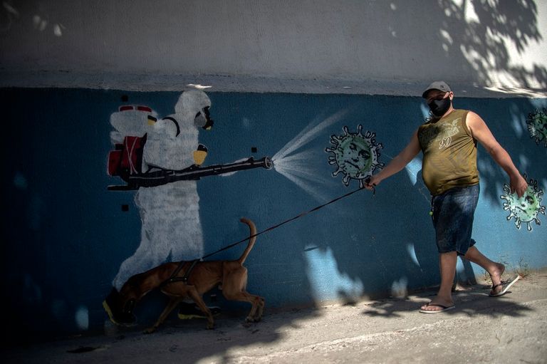 الفيروس يطرح إشكالية قاسية على السكان الأصليين