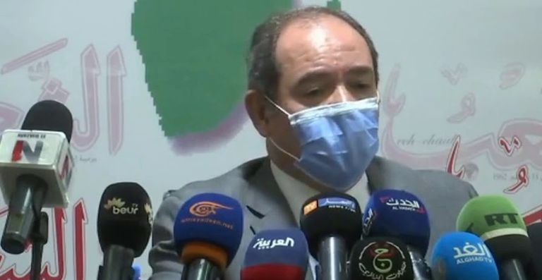 وزير الخارجية الجزائري خلال الندوة الصحفية
