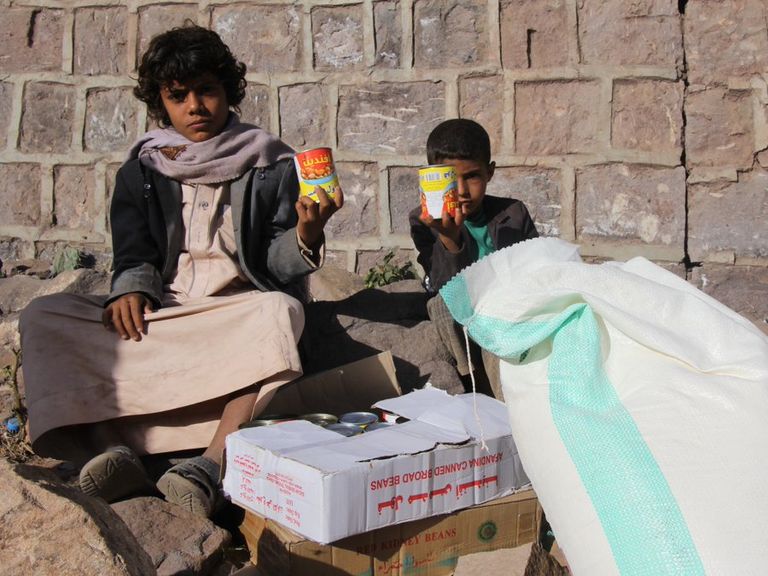 الانقلاب الحوثي يدفع باليمن إلى شفا مـجاعة الانقلاب الحوثـي يدفع باليمن إلى شفا مجاعة