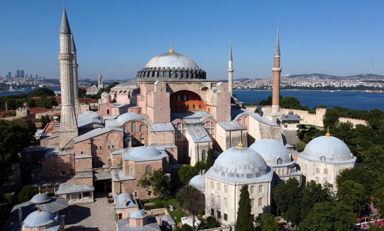 أردوغان تجاهل المطالبات الدولية بعدم تحويل المتحف التاريخي