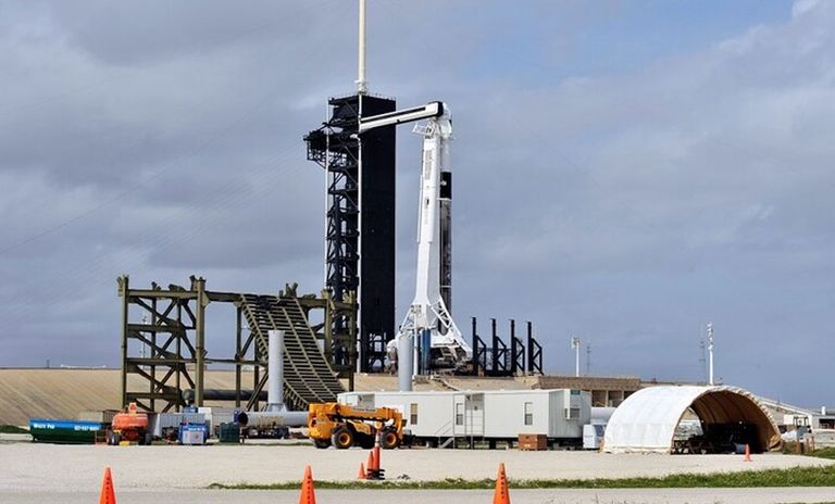 إرجاء إطلاق أقمار اصطناعية لشركة سبيس إكس