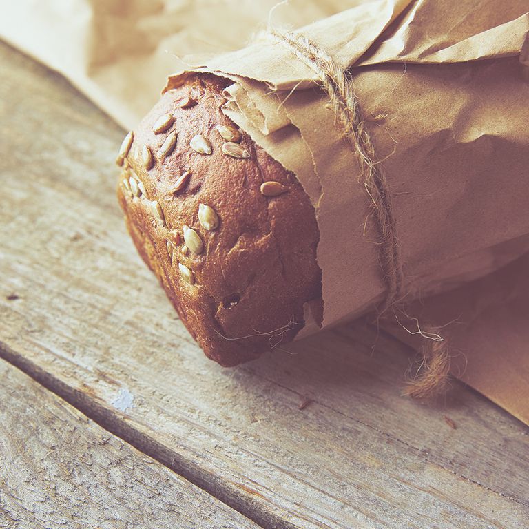 المنتجات المخمرة، والحبوب الكاملة تتسبب في انتفاخ البطن وتراكم الدهون 5 نصائح للحصول على معدة مسطحة