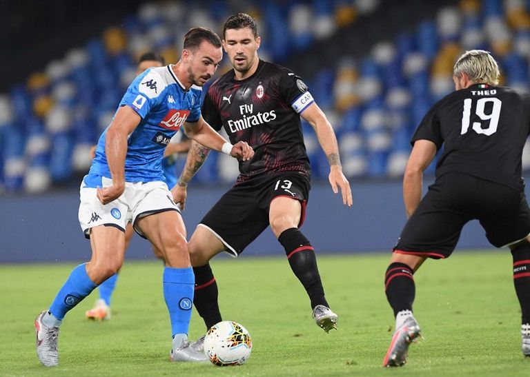 شباك دوناروما حارس ميلان تلقت هدفين أمام نابولي