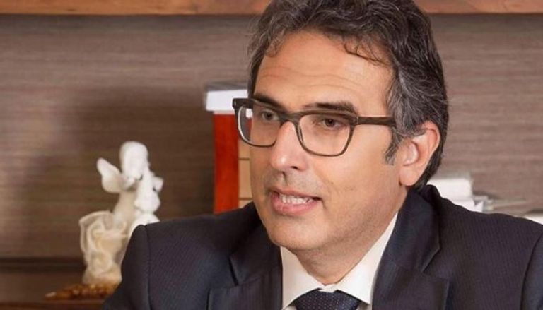 المدير العام لوزارة المالية اللبنانية السابق آلان بيفاني مقر جمعية مصارف لبنان - رويترز