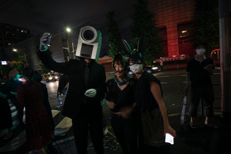 200 زائر توافدوا على المعرض