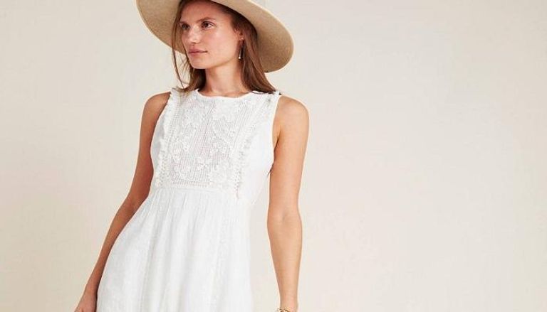 الفستان الأبيض يكتسح صيف 2020