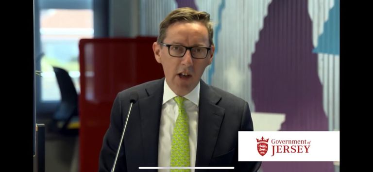 منصور عبدالله خلفان بالهول سفير الإمارات لدى المملكة المتحدة