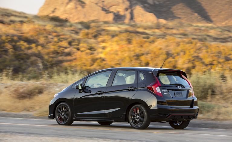 هوندا فيت تويوتا