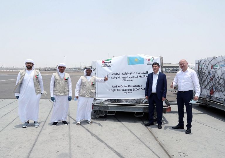طائرة مساعدات إماراتية إلى كازاخستان لمكافحة كورونا