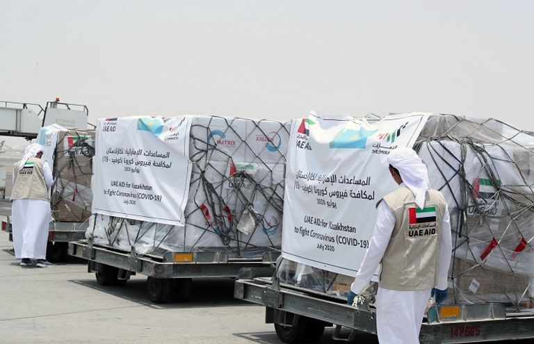 طائرة مساعدات إماراتية إلى كازاخستان لمكافحة كورونا