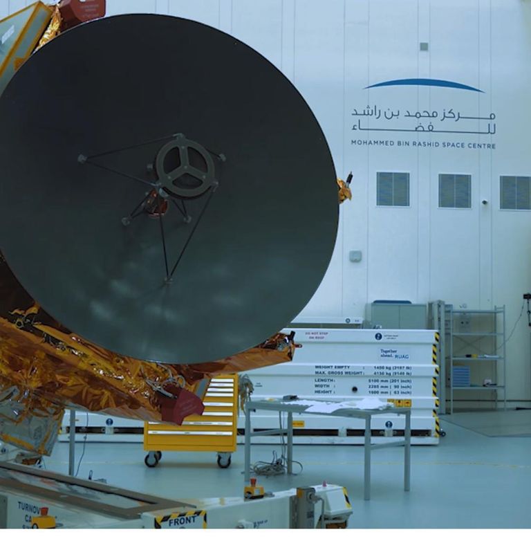 الشيخ حمدان بن محمد بن راشد آل مكتوم وفريق مسبار الأمل