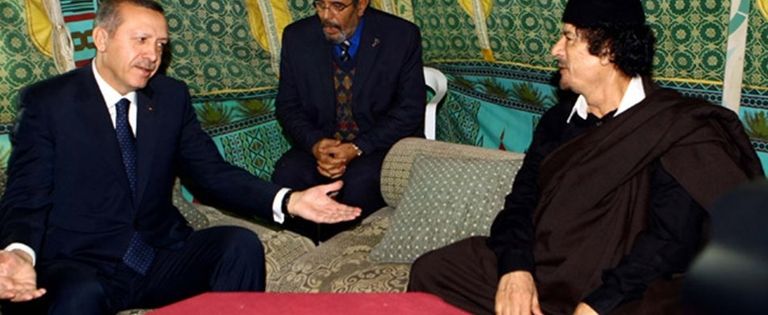 القذافي وأردوغان السراج وضع خيرات وأرض ليبيا تحت وصاية أردوغان