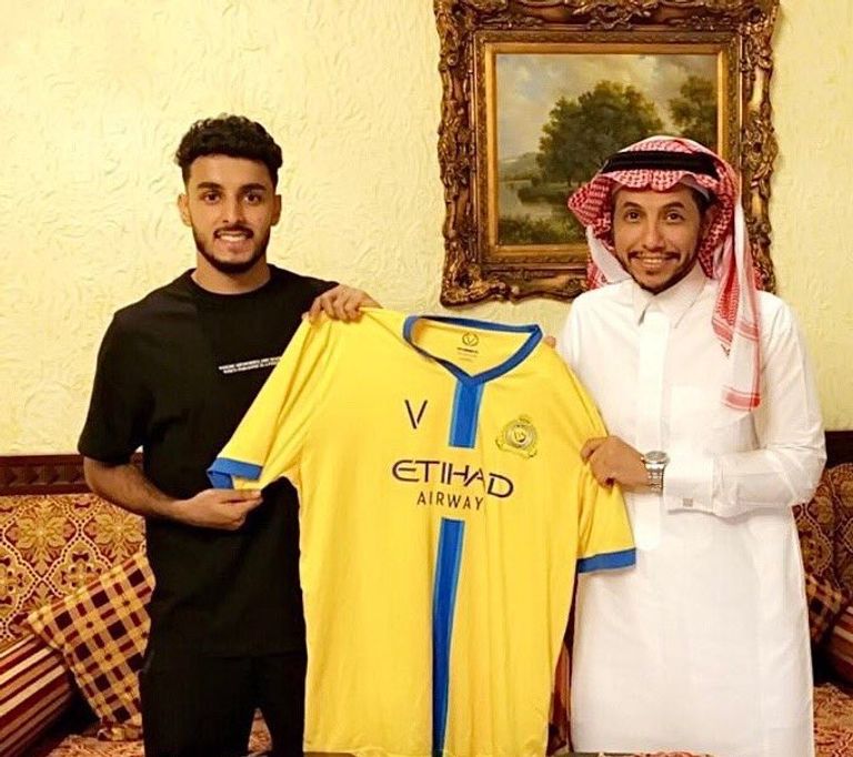 عبدالعزيز العلاوي لاعب النصر السعودي الجديد