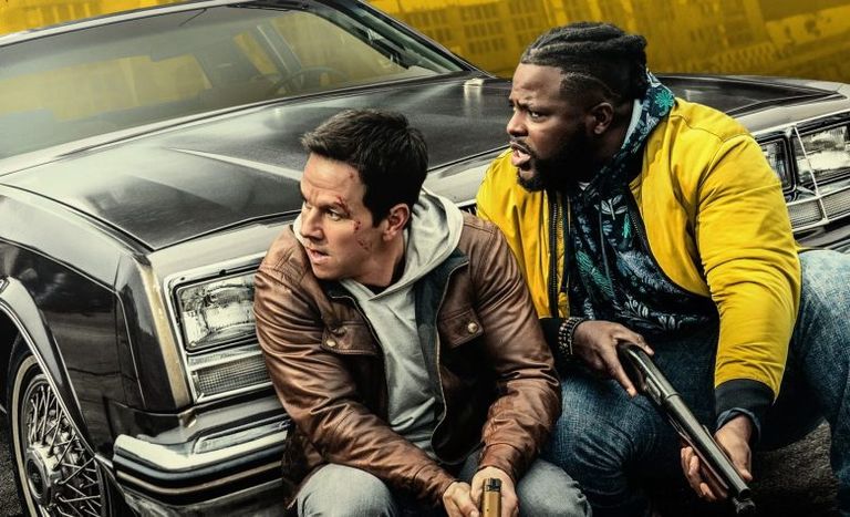 الممثل الأمريكي مارك والبيرج في مشهد من الفيلم الأكشن Spenser Confidential (سبنسر كونفدينشال) لقطة من فيلم