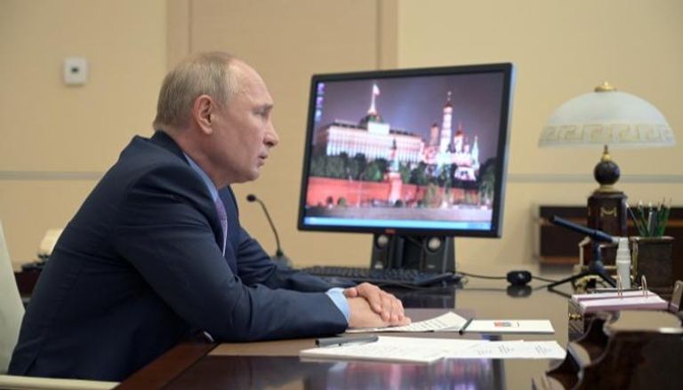 فلاديمير بوتين يرأس اجتماعا افتراضي للحكومة – أ ف ب