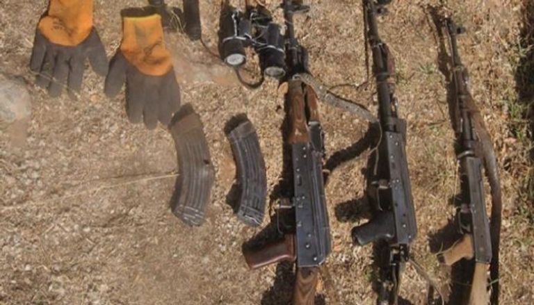 وزارة الدفاع الجزائرية تنشر صور جثث الإرهابيين وسلاحهم
