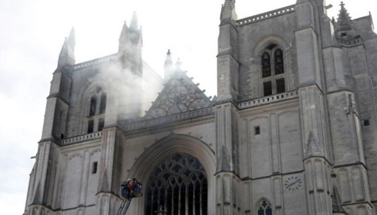 حريق كاتدرائية نانت بفرنسا