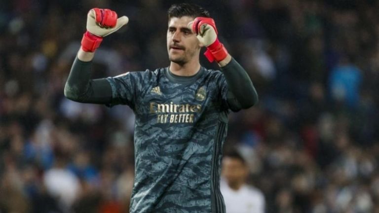 تيبو كورتوا حارس ريال مدريد سيرخيو راموس وكريم بنزيمة ثنائي ريال مدريد