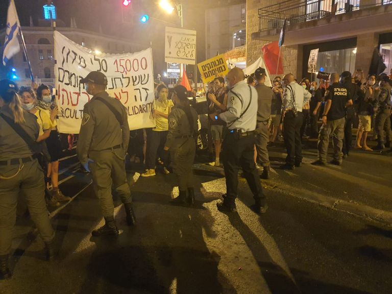 162 015804 jerusalem telaviv protests netanyahu 2