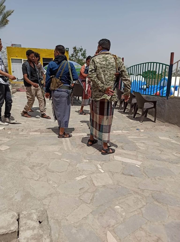 عناصر إخوانية تقتحم حديقة أطفال بتعز وقفة احتجاجية ضد تجاوزات وانتهاكات إخوان اليمن في تعز