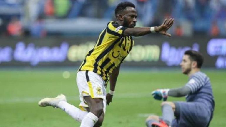 فهد المولد لاعب اتحاد جدة أمرابط في مران النصر