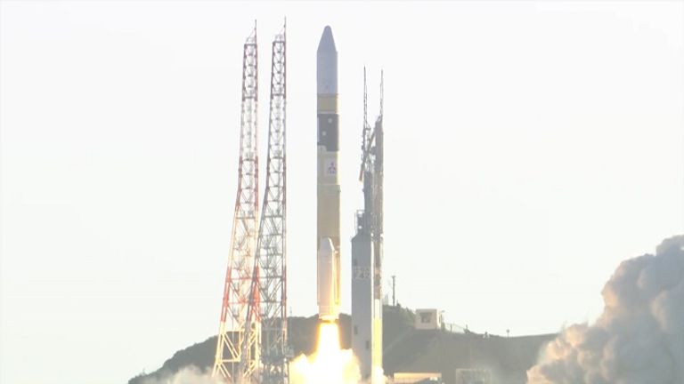 استقبال أول إشارة بث من مسبار الأمل 