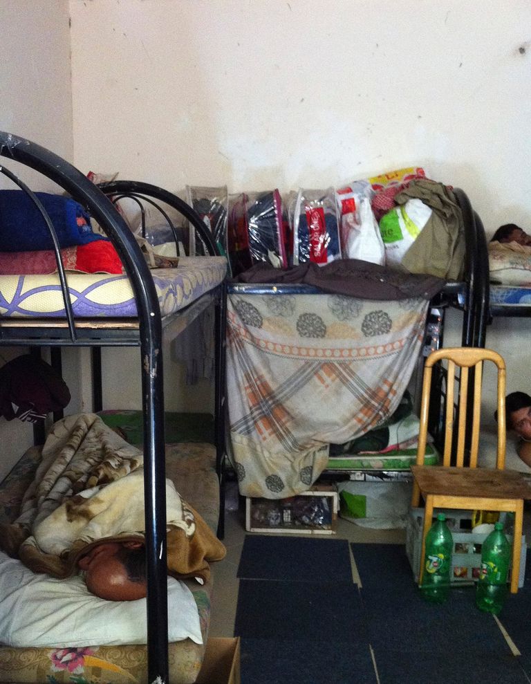 سكن العمالة الوافدة بالمنطقة الصناعية في الدوحة - رويترز سكن العمالة الوافدة في المنطقة الصناعية بالدوحة - رويترز