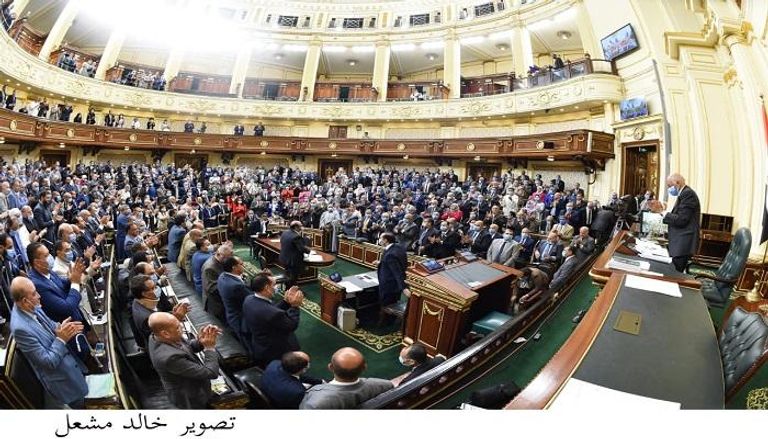 صورة مجلس النواب المصري خلال الموافقة على إرسال قوات للحدود الغربية