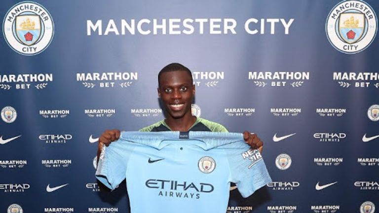 عادل عوشيش لاعب سانت إيتيان الجديد