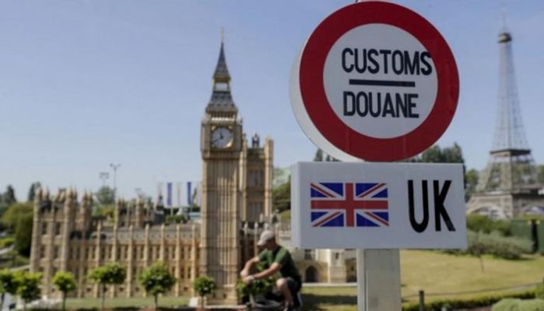 لا تزال المملكة المتحدة والاتحاد الأوروبي متباعدين في مسائل مختلفة 