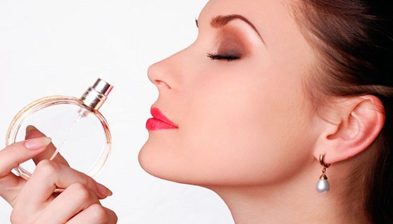 العلاج بالرائحة - تعبيرية زيوت الورد إحدى وسائل العلاج بالرائحة