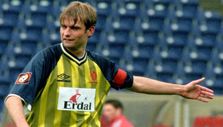 يورجن كلوب اللاعب الذي فشل في تحقيق حلمه باللعب في البوندسليجا يورجن كلوب يعيد لقب الدوري إلى ليفربول