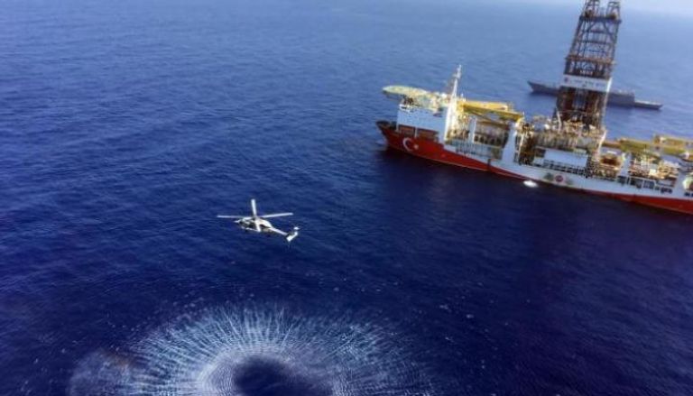 إحدى سفن التنقيب عن الغاز في شرق المتوسط