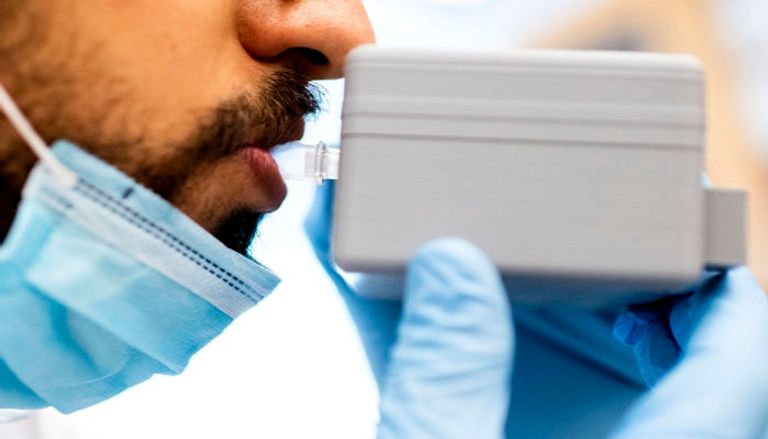 اكشتاف كورونا بهواء الزفير